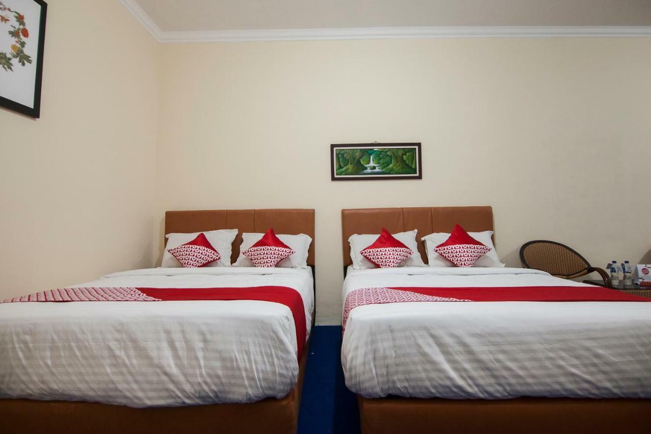 Oyo 719 Penginapan Panatapan Almonsari Resort Siborongborong Zewnętrze zdjęcie