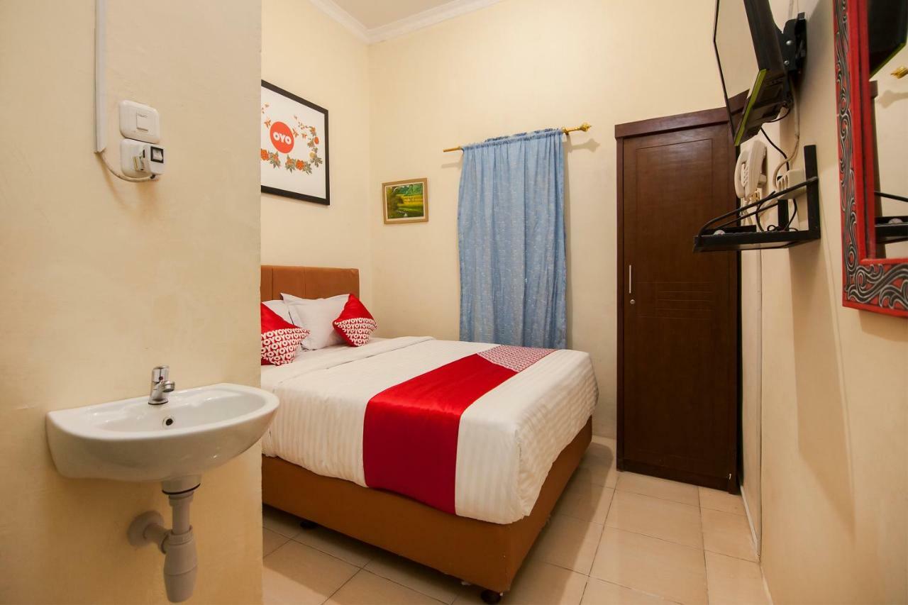 Oyo 719 Penginapan Panatapan Almonsari Resort Siborongborong Zewnętrze zdjęcie